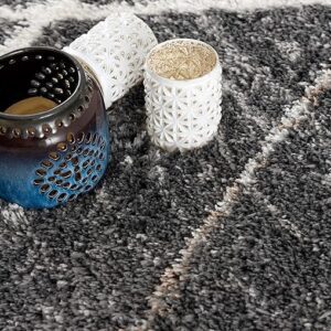 Cozy rug with decorative candle holders